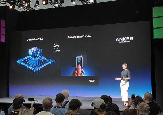 率先出牌！强悍充电产品外这款派对神器太酷了pg电子中文模拟器Anker安克IFA25(图3)